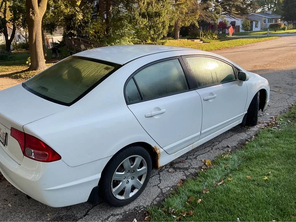 2008 Honda Civic 8th Gen - Image 3 of 7