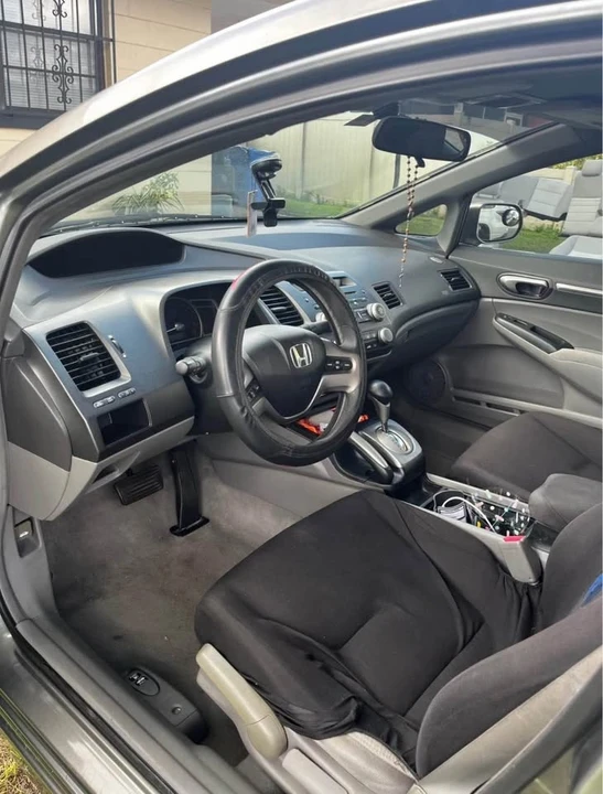 2008 Honda Civic 8th Gen - Image 2 of 4
