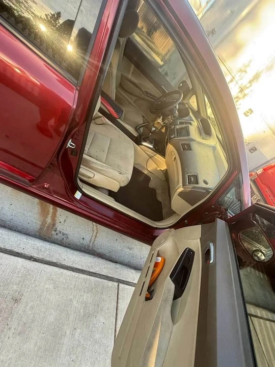 2008 Honda Civic 8th Gen - Image 3 of 10