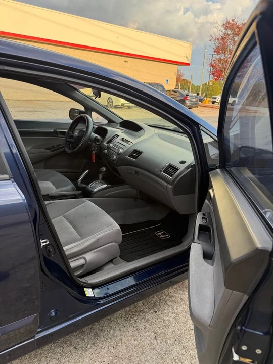 2008 Honda Civic 8th Gen - Image 8 of 10
