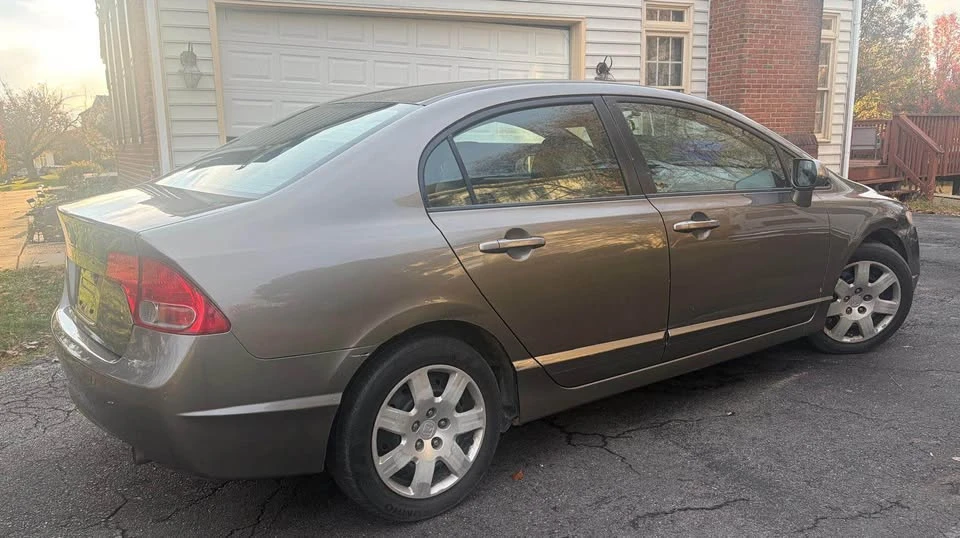 2008 Honda Civic 8th Gen - Image 6 of 12