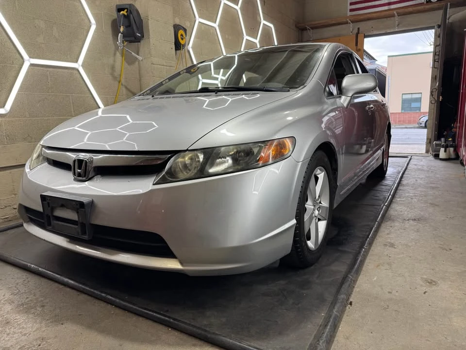 2008 Honda Civic 8th Gen - Image 16 of 19