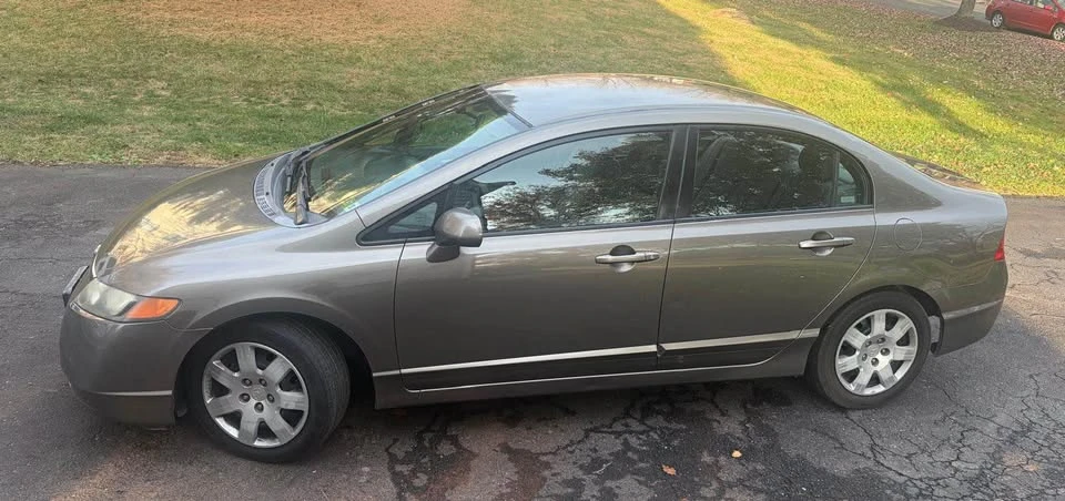 2008 Honda Civic 8th Gen - Image 4 of 12
