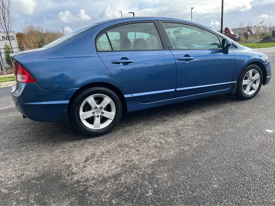 2008 Honda Civic 8th Gen - Image 2 of 6