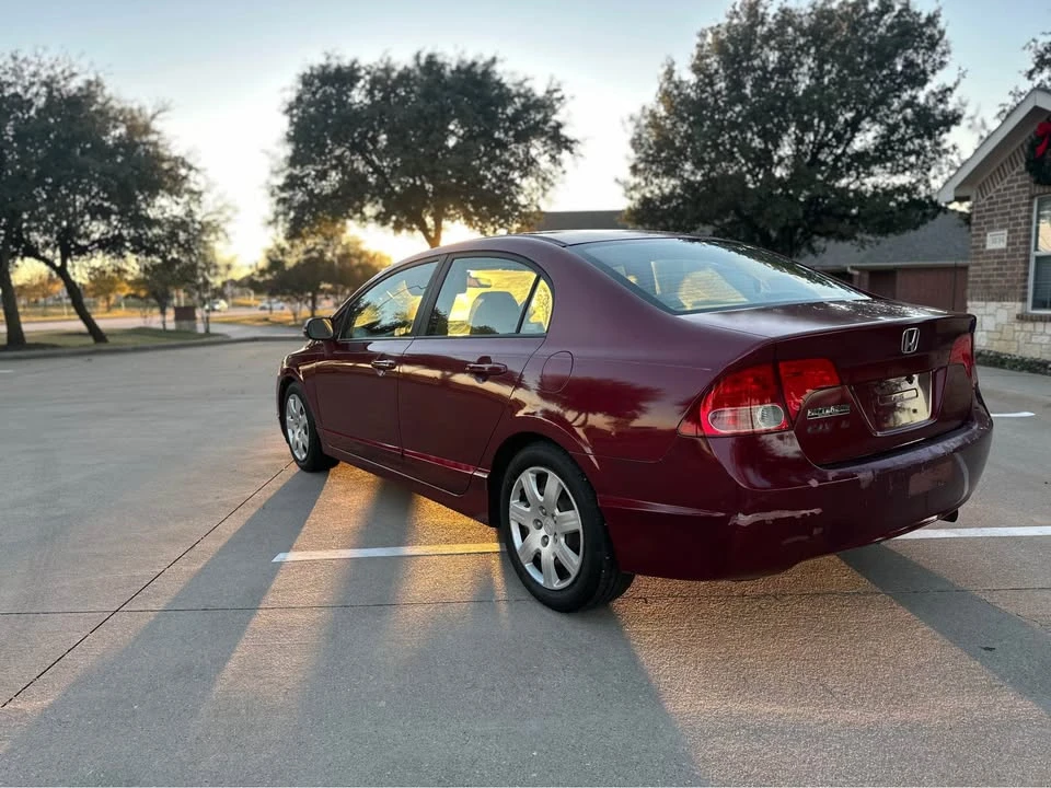 2008 Honda Civic 8th Gen - Image 2 of 8