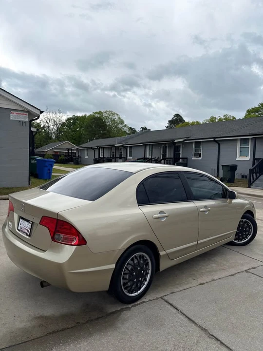 2008 Honda Civic 8th Gen - Image 2 of 3