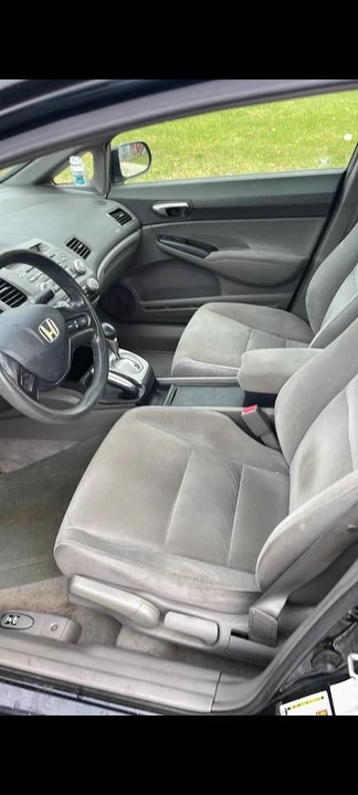 2008 Honda Civic 8th Gen - Image 2 of 9