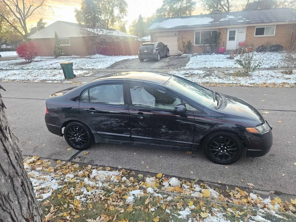 2008 Honda Civic 8th Gen - Image 2 of 7