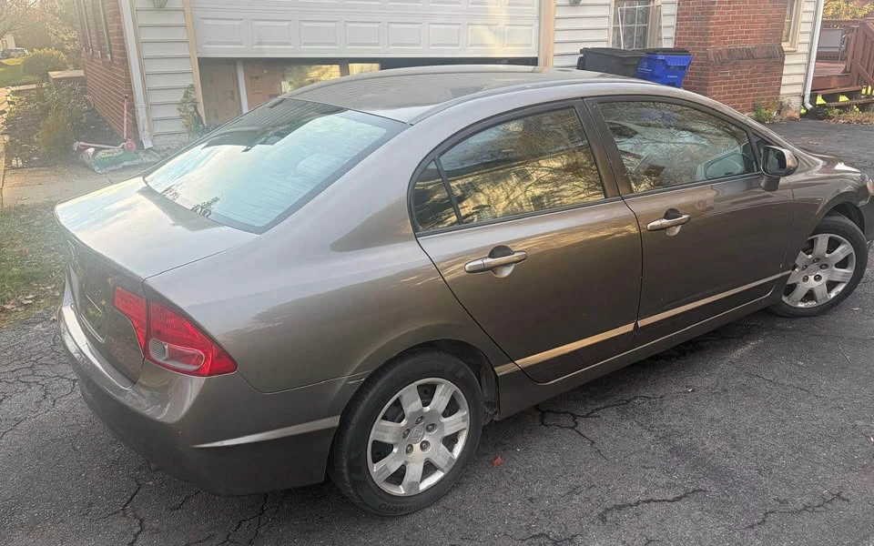 2008 Honda Civic 8th Gen - Image 8 of 12