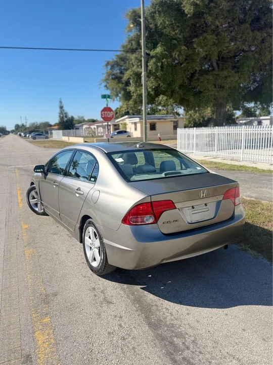2008 Honda Civic 8th Gen - Image 2 of 13