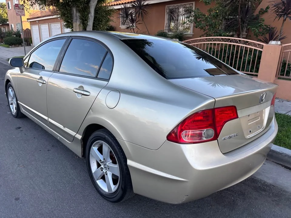 2008 Honda Civic 8th Gen - Image 8 of 18