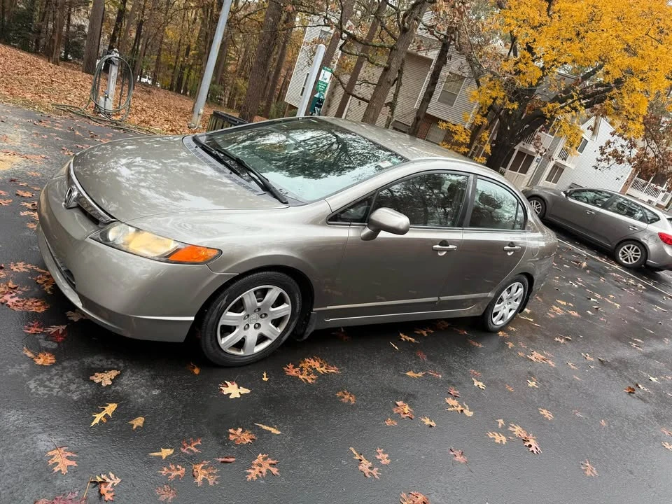2008 Honda Civic 8th Gen - Image 2 of 6