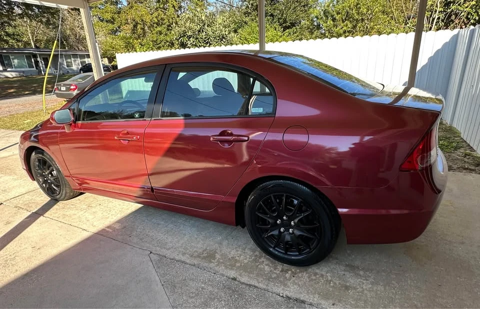 2008 Honda Civic 8th Gen - Image 2 of 9