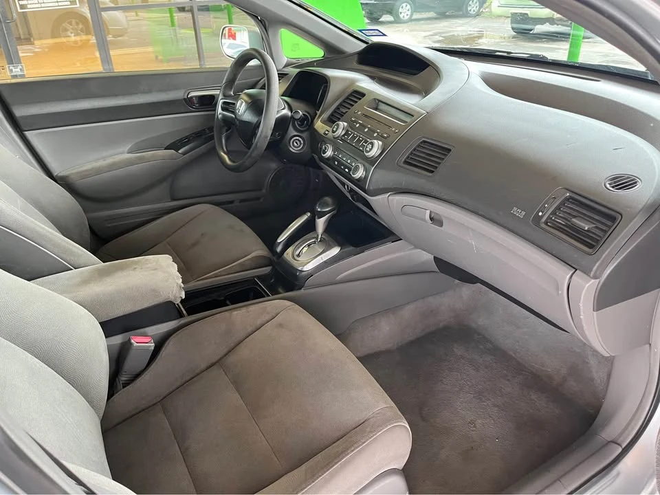 2008 Honda Civic 8th Gen - Image 9 of 11