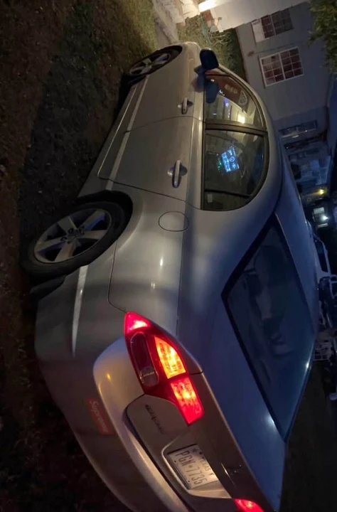 2008 Honda Civic 8th Gen - Image 4 of 4