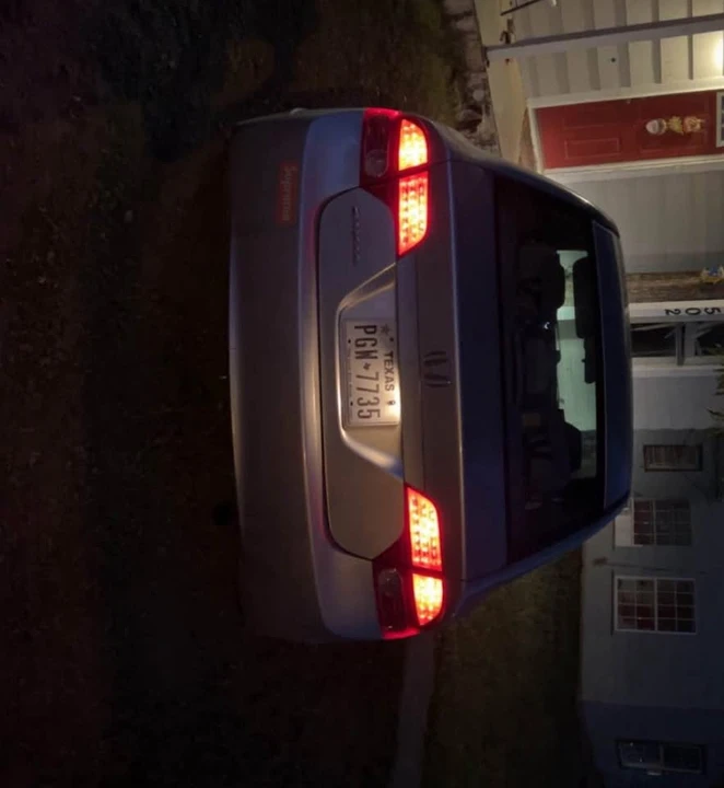 2008 Honda Civic 8th Gen - Image 3 of 4