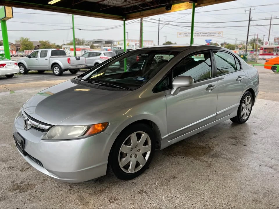 2008 Honda Civic 8th Gen - Image 3 of 11