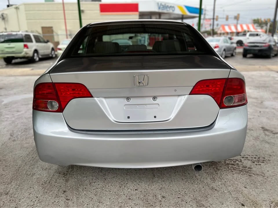 2008 Honda Civic 8th Gen - Image 6 of 11
