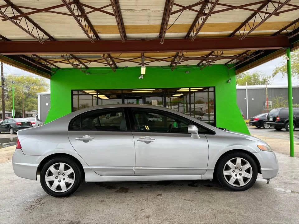 2008 Honda Civic 8th Gen - Image 4 of 11