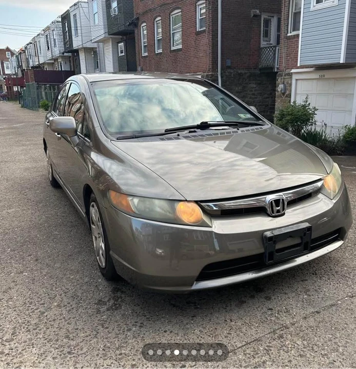2008 Honda Civic 8th Gen - Image 2 of 3