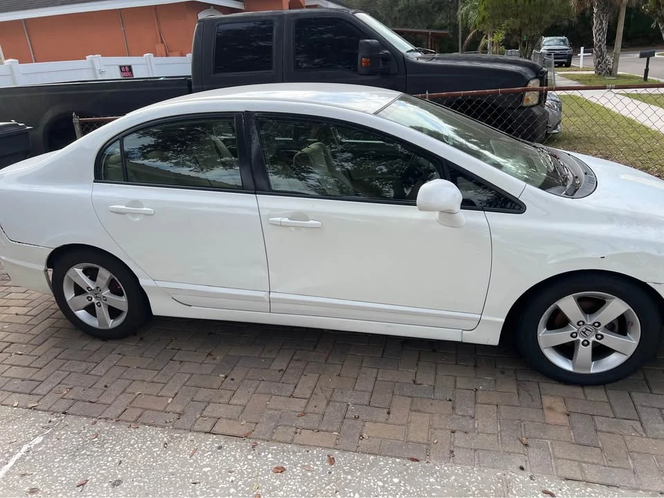2008 Honda Civic 8th Gen - Image 3 of 4