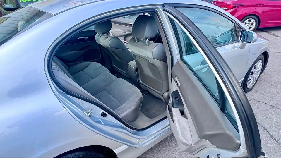 2008 Honda Civic 8th Gen - Image 12 of 16
