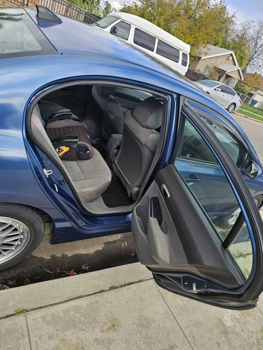 2008 Honda Civic 8th Gen - Image 5 of 12