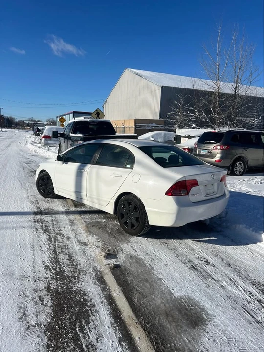 2008 Honda Civic 8th Gen - Image 2 of 20