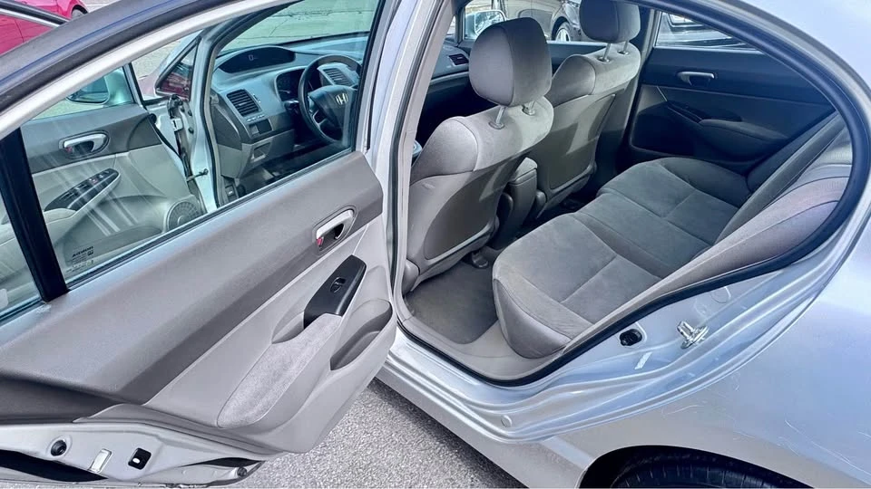 2008 Honda Civic 8th Gen - Image 11 of 16