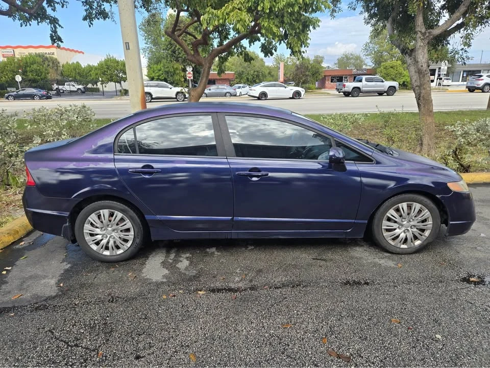 2008 Honda Civic 8th Gen - Image 2 of 15