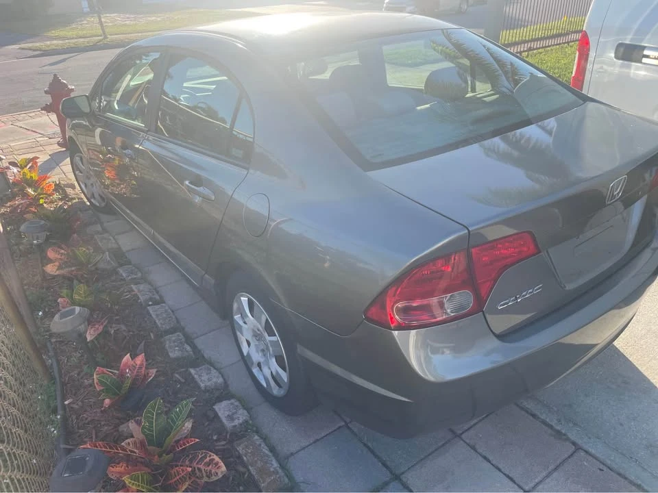 2008 Honda Civic 8th Gen - Image 2 of 13