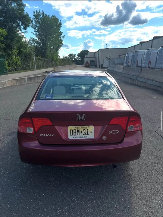 2008 Honda Civic 8th Gen - Image 3 of 10