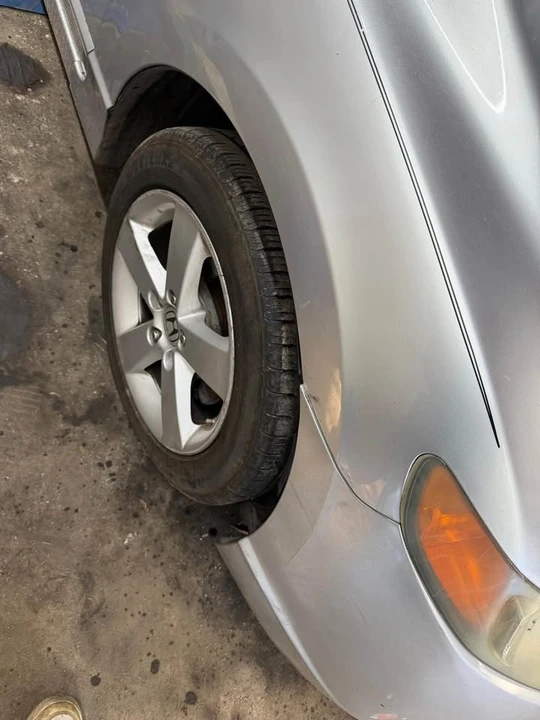 2008 Honda Civic 8th Gen - Image 4 of 7