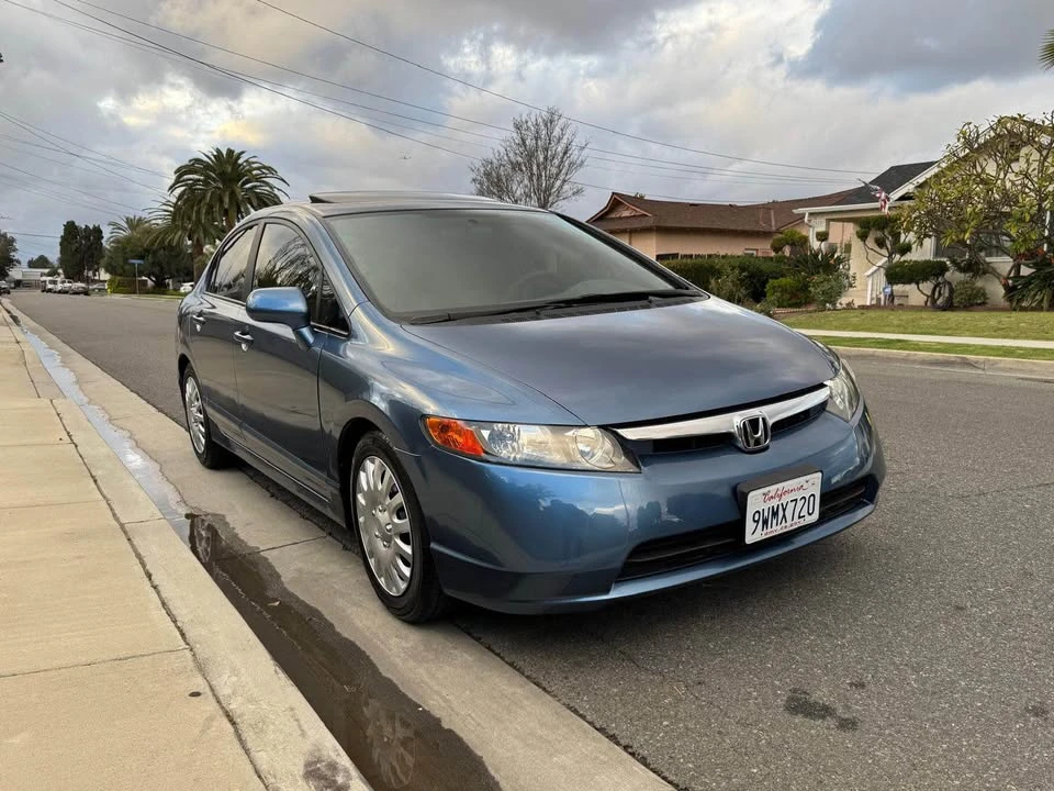 2008 Honda Civic 8th Gen - Image 2 of 13