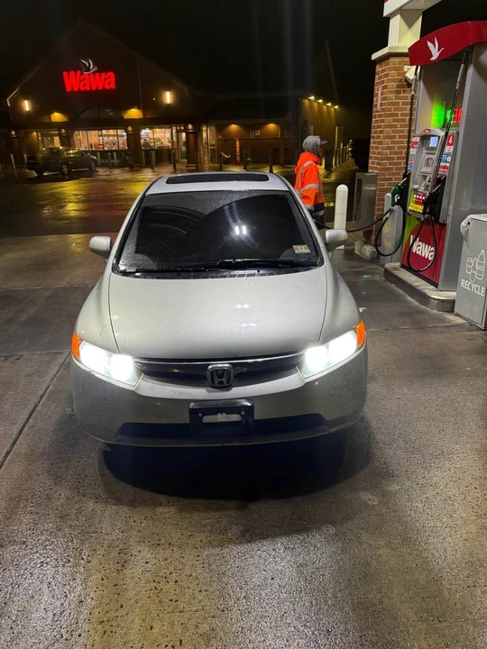 2008 Honda Civic 8th Gen - Image 3 of 9
