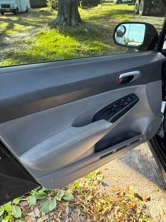 2008 Honda Civic 8th Gen - Image 9 of 11