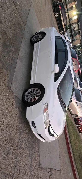 2008 Honda Civic 8th Gen - Image 2 of 7