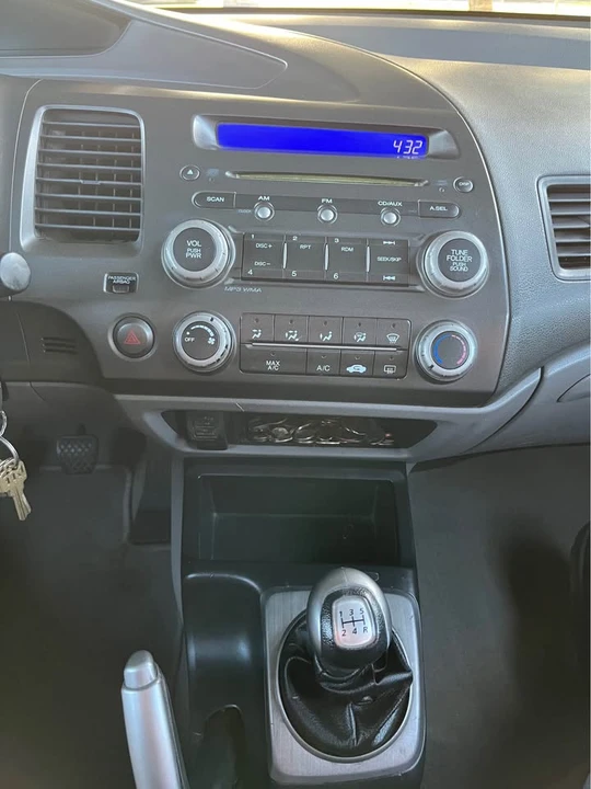 2008 Honda Civic 8th Gen - Image 3 of 7