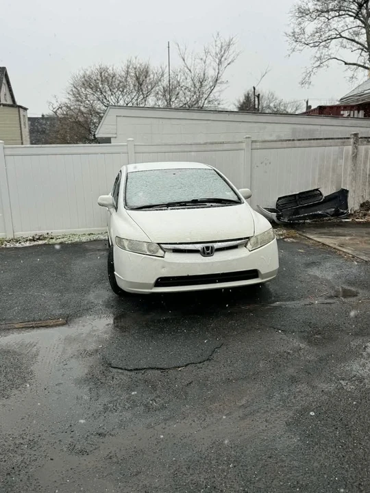 2008 Honda Civic 8th Gen - Image 3 of 3