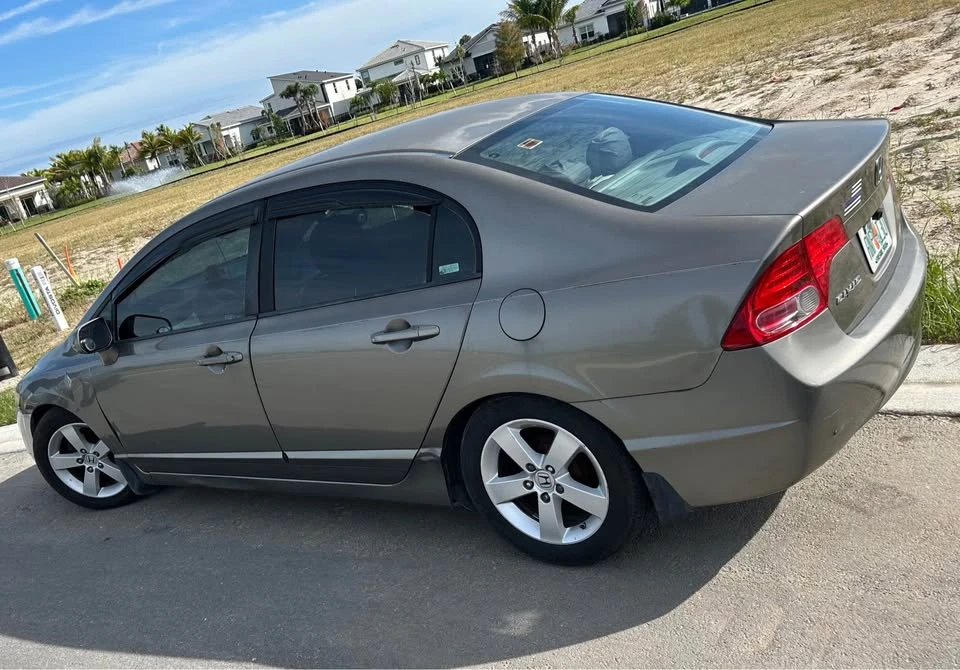 2008 Honda Civic 8th Gen - Image 3 of 6