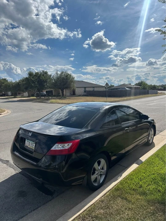 2008 Honda Civic 8th Gen - Image 2 of 6