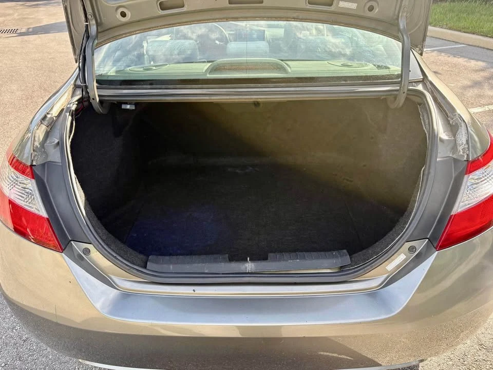 2008 Honda Civic 8th Gen - Image 11 of 16