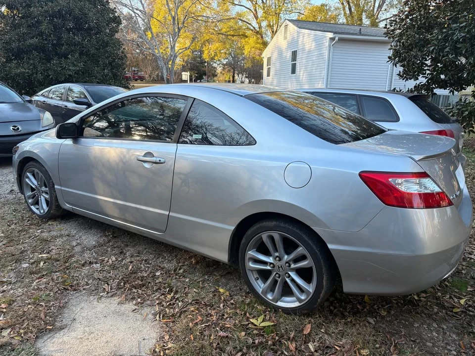 2008 Honda Civic 8th Gen - Image 4 of 11