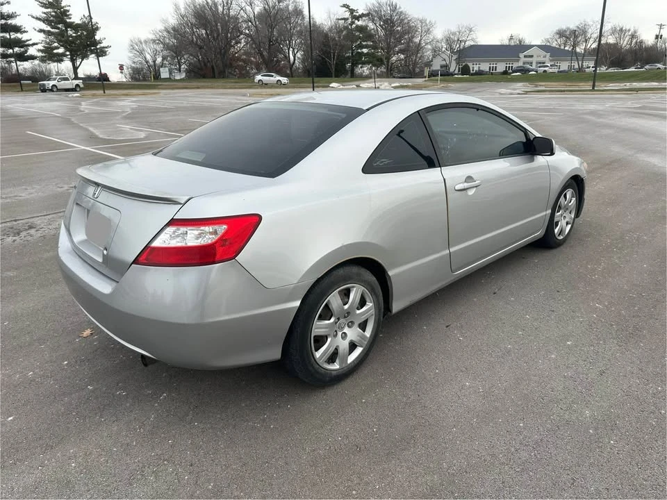 2008 Honda Civic 8th Gen - Image 4 of 16