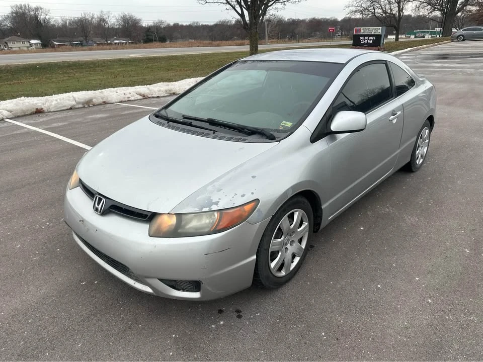 2008 Honda Civic 8th Gen - Image 8 of 16
