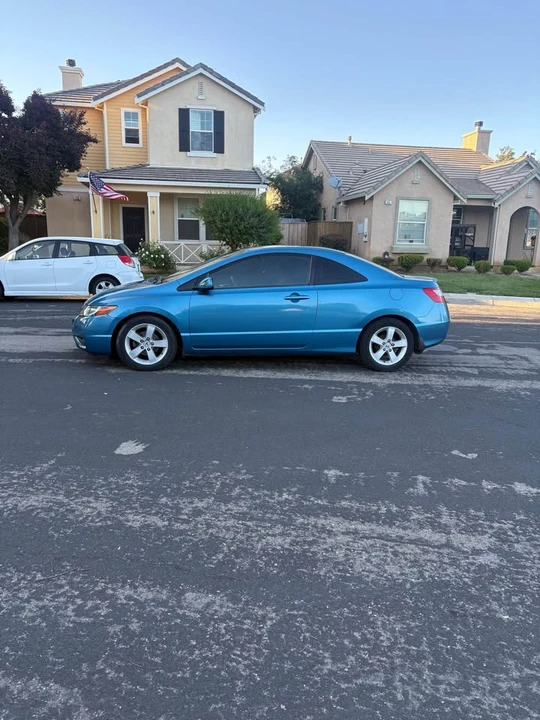 2008 Honda Civic 8th Gen - Image 2 of 8