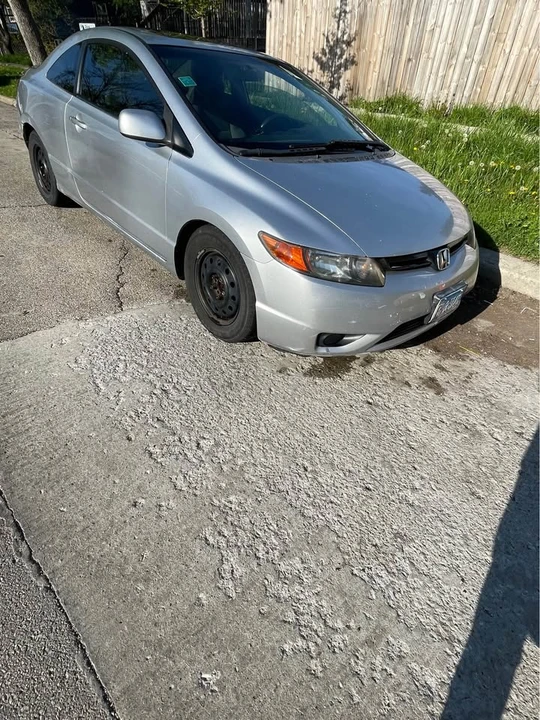 2008 Honda Civic 8th Gen - Image 3 of 9