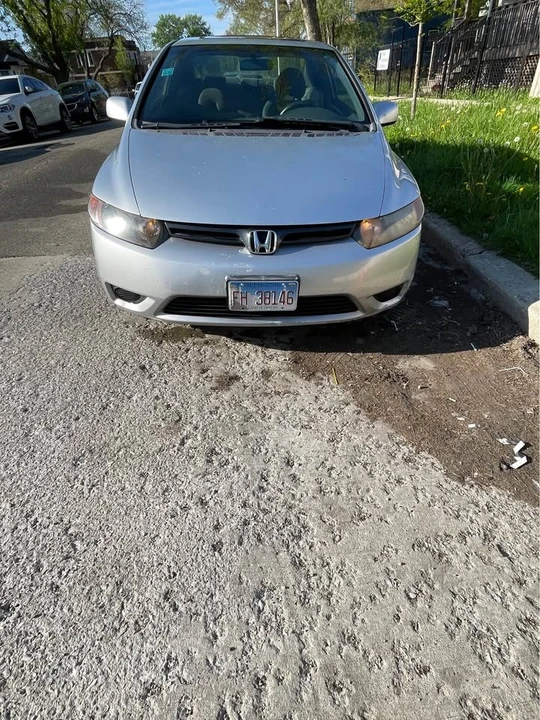 2008 Honda Civic 8th Gen - Image 2 of 9