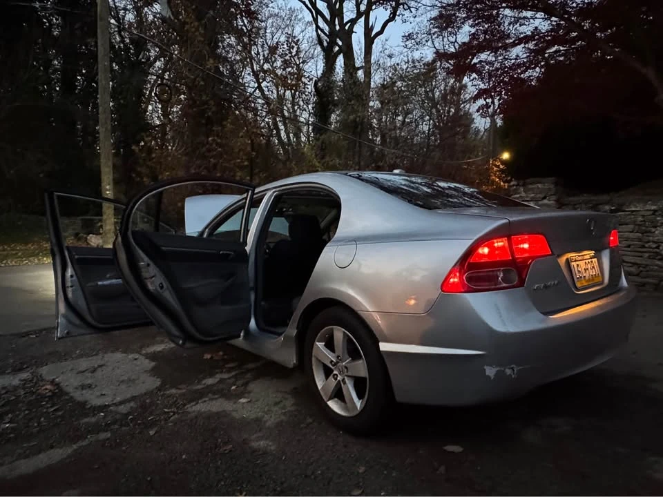 2008 Honda Civic 8th Gen - Image 6 of 14