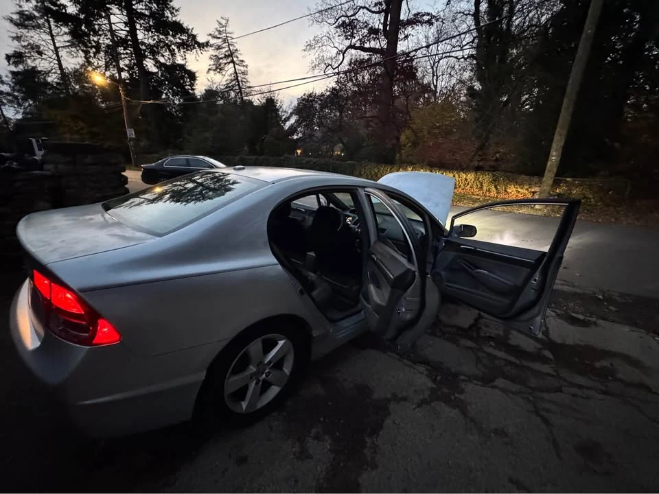 2008 Honda Civic 8th Gen - Image 4 of 14